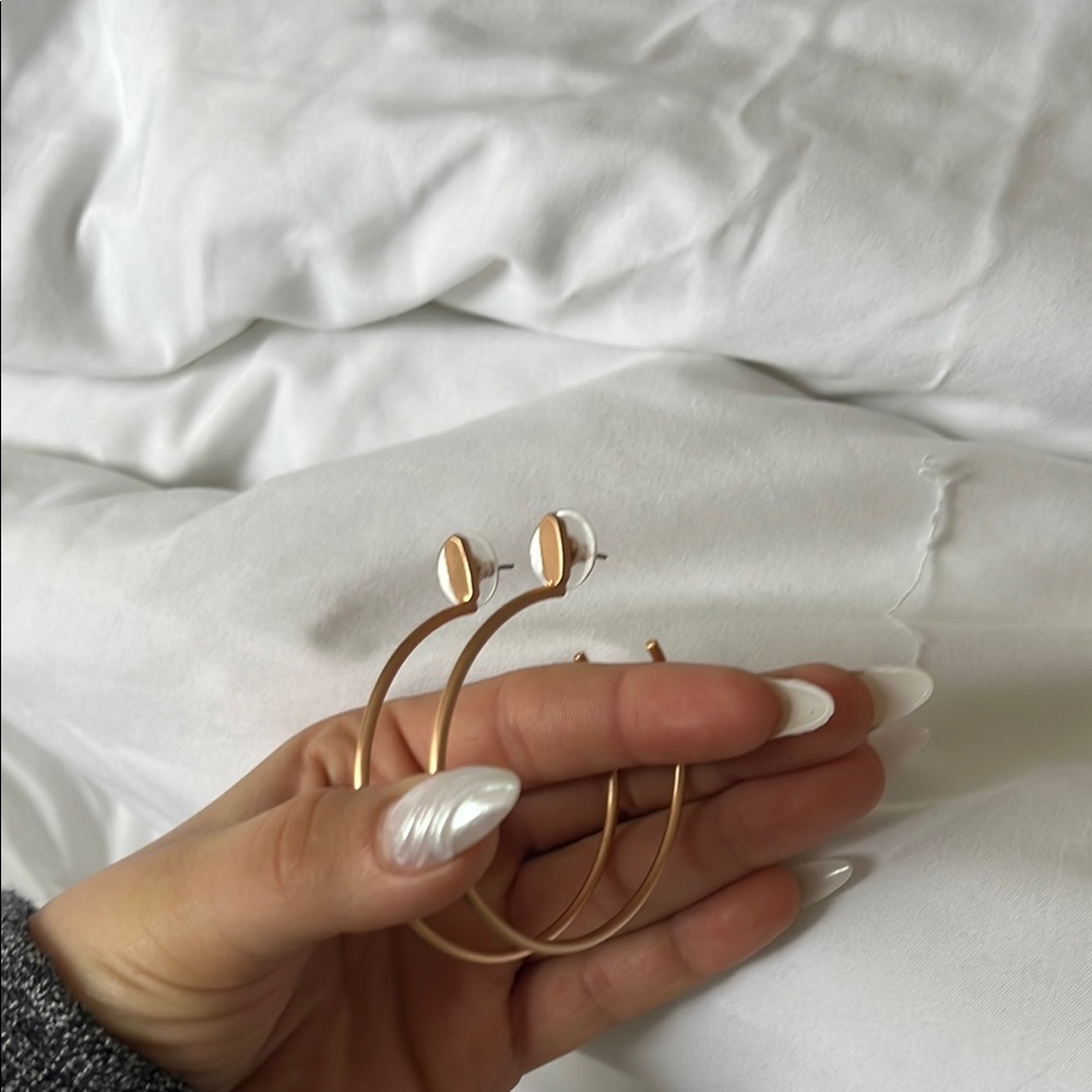 Elegant Gold Hoop Earrings - Kendra Scott
